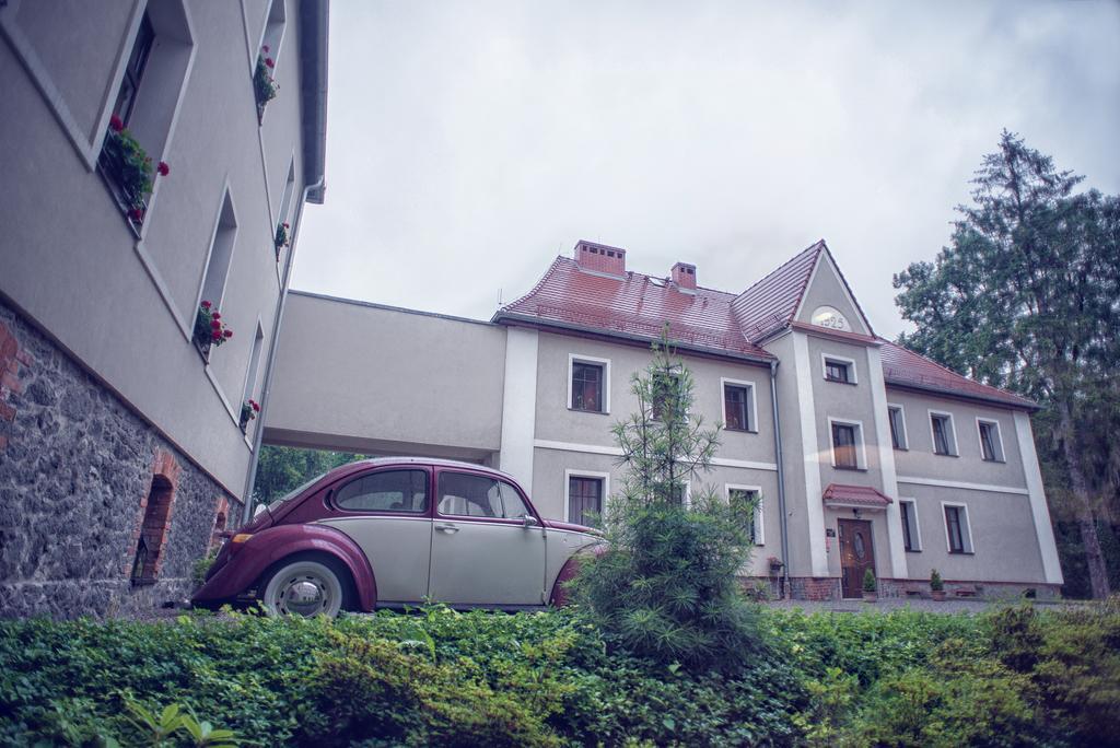 Hotel Niemcza Wino & Spa Buitenkant foto
